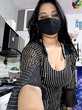 Snapshot of Best-Couple chatting on February 1, 3:16 am Best-Couple online show from February 1, 3:16 am