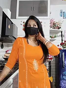 Snapshot of Best-Couple chatting on June 16, 2:03 am Best-Couple online show from June 16, 2:03 am