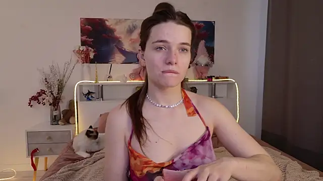 Nellie Medina online show from June 8, 4:51 pm