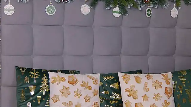 Snapshot of TheEmma chatting on January 15, 1:48 pm TheEmma online show from January 15, 1:48 pm