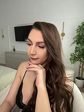 claraxjoyy online show from April 17, 5:43 am