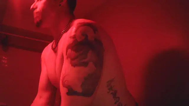 Snapshot of nickatnite1227 chatting on January 12, 3:56 am nickatnite1227 online show from January 12, 3:56 am