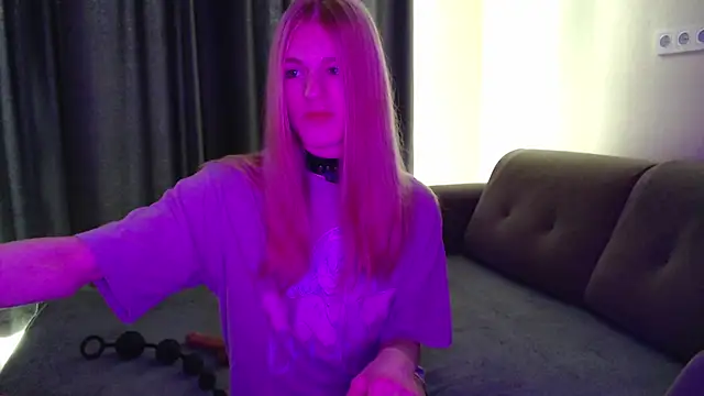Snapshot of blaire__18 chatting on March 6, 6:41 am blaire 18 online show from March 6, 6:41 am