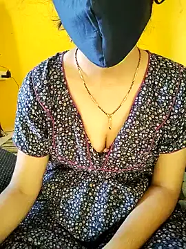 Snapshot of lovelygirl4567 chatting on February 5, 4:16 am lovelygirl4567 online show from February 5, 4:16 am