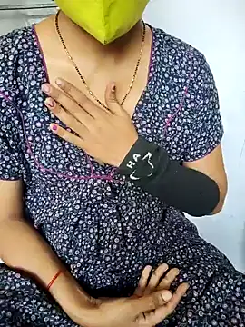 Snapshot of lovelygirl4567 chatting on February 5, 9:36 am lovelygirl4567 online show from February 5, 9:36 am