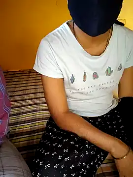 Snapshot of lovelygirl4567 chatting on March 2, 5:33 am lovelygirl4567 online show from March 2, 5:33 am