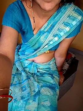 Snapshot of lovelygirl4567 chatting on September 28, 9:14 am lovelygirl4567 online show from September 28, 9:14 am
