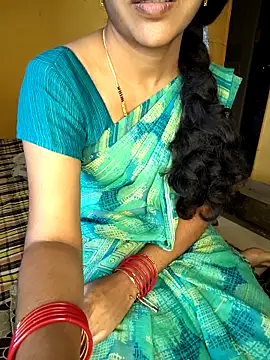 Snapshot of lovelygirl4567 chatting on September 29, 7:02 am lovelygirl4567 online show from September 29, 7:02 am