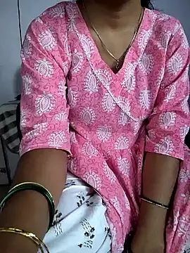 lovelygirl4567 online show from February 2, 5:28 am