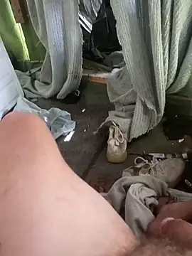 Snapshot of Cloudin_around chatting on March 7, 3:09 pm Cloudin around online show from March 7, 3:09 pm