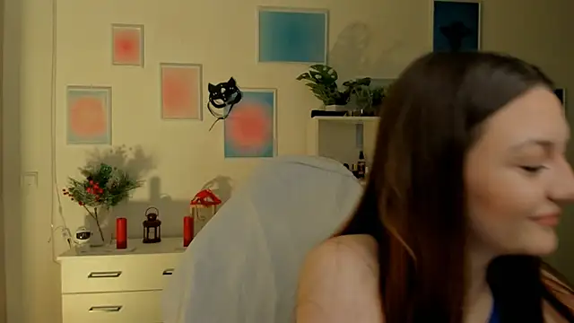 Snapshot of MiaVixxen chatting on November 10, 4:44 am MiaVixxen online show from November 10, 4:44 am