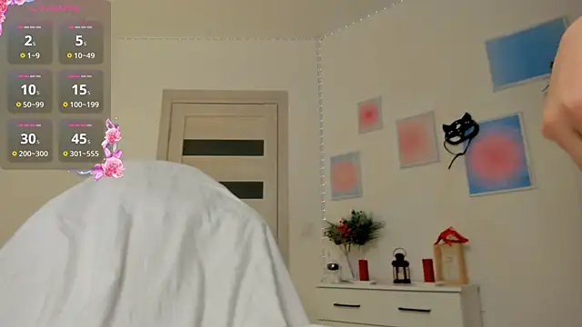 Snapshot of MiaVixxen chatting on November 11, 5:18 am MiaVixxen online show from November 11, 5:18 am