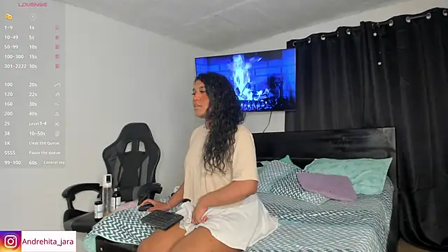 Snapshot of madisonbrunette chatting on October 17, 4:20 pm madisonbrunette online show from October 17, 4:20 pm