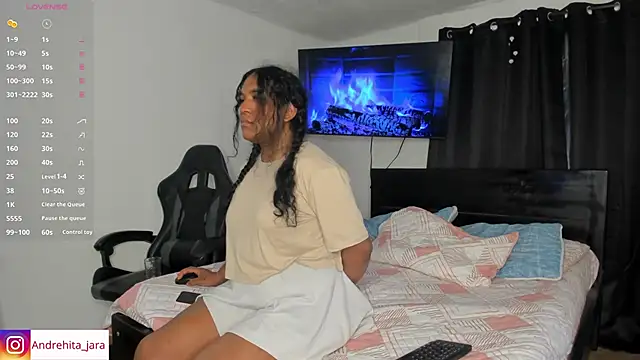 Snapshot of madisonbrunette chatting on October 20, 8:09 pm madisonbrunette online show from October 20, 8:09 pm