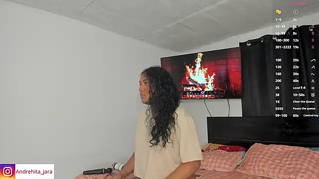 Snapshot of madisonbrunette chatting on November 12, 7:57 pm madisonbrunette online show from November 12, 7:57 pm