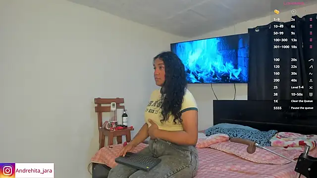 Snapshot of madisonbrunette chatting on November 14, 4:38 pm madisonbrunette online show from November 14, 4:38 pm