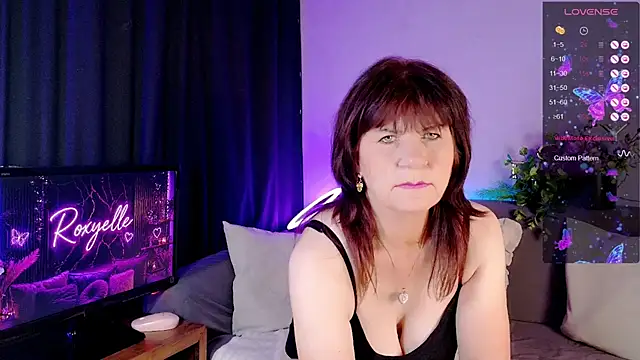 roxyyyrose online show from June 16, 6:54 pm