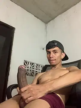 gabrielzinnnn085 online show from August 3, 10:35 pm