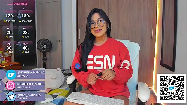 Snapshot of gabi_marcillo chatting on October 4, 4:54 am gabi marcillo online show from October 4, 4:54 am