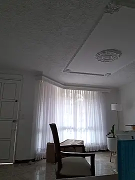 Snapshot of karina_warthon chatting on December 19, 5:31 pm karina warthon online show from December 19, 5:31 pm