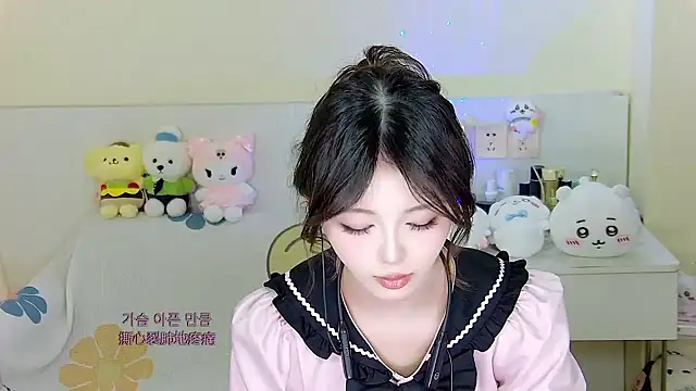 xixibaby- online show from January 11, 1:43 pm