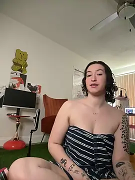ParkerGYATT online show from June 6, 6:56 pm