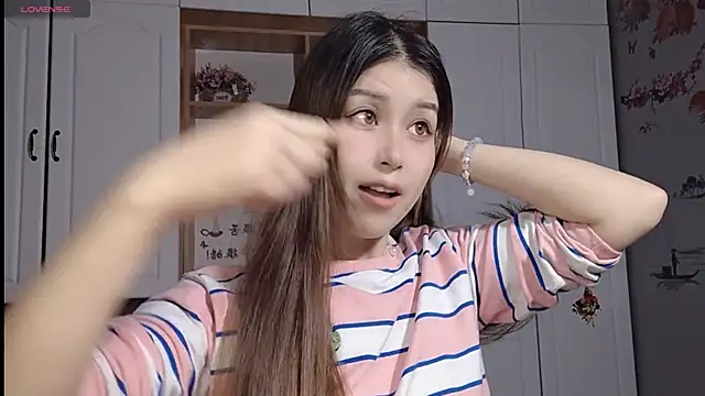 Lucky-xiuxiu online show from February 22, 12:05 am