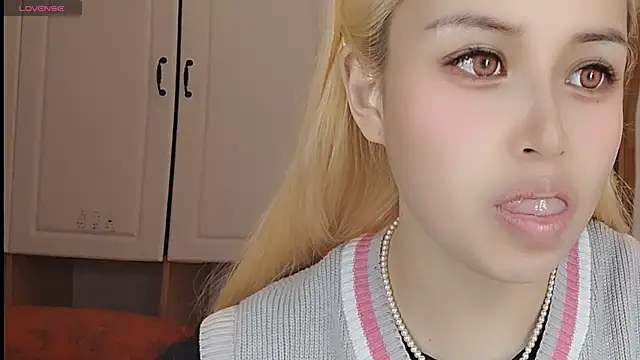 Lucky-xiuxiu online show from March 7, 12:58 am