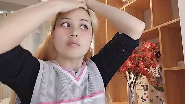 Lucky-xiuxiu online show from March 23, 7:20 am