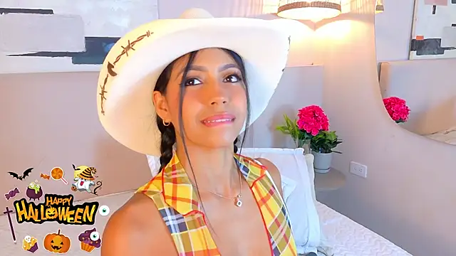 Snapshot of AbieHills chatting on October 31, 1:34 pm AbieHills online show from October 31, 1:34 pm