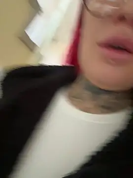 Snapshot of Mia-Fuchs chatting on January 16, 2:43 pm Mia-Fuchs online show from January 16, 2:43 pm