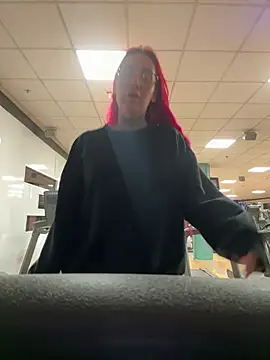 Snapshot of Mia-Fuchs chatting on February 18, 10:28 pm Mia-Fuchs online show from February 18, 10:28 pm