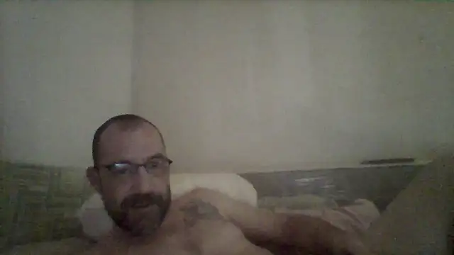 Snapshot of javierpasteur69 chatting on March 7, 3:51 am javierpasteur69 online show from March 7, 3:51 am