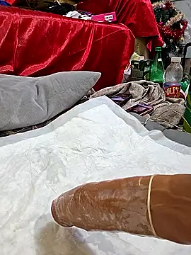 Snapshot of zasmin3 chatting on February 6, 12:04 am zasmin3 online show from February 6, 12:04 am