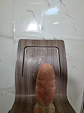 Snapshot of zasmin3 chatting on February 12, 12:11 pm zasmin3 online show from February 12, 12:11 pm