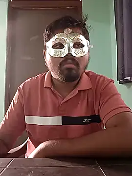 Desi Heat online show from January 1, 11:05 am