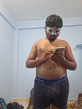 Desi Heat online show from November 12, 12:55 am