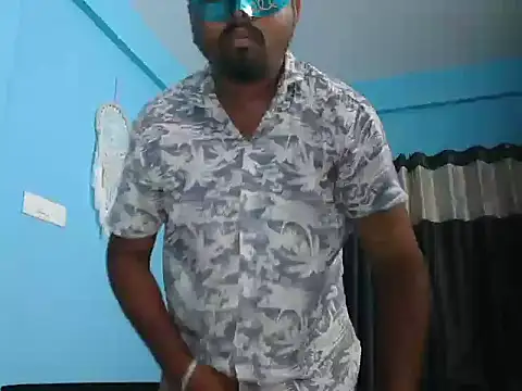 Desi Heat online show from May 14, 6:04 pm