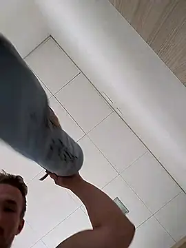 frankthefuck69 online show from October 13, 10:48 am