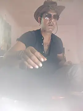 MAGNETICDADDY8 online show from October 22, 8:36 am