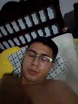 Snapshot of RODRI_POLLADURA chatting on October 27, 2:37 am RODRI POLLADURA online show from October 27, 2:37 am