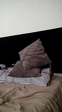 Snapshot of securityhot chatting on January 22, 10:37 pm securityhot online show from January 22, 10:37 pm