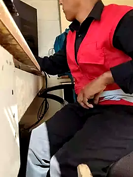 Snapshot of securityhot chatting on January 25, 8:31 pm securityhot online show from January 25, 8:31 pm