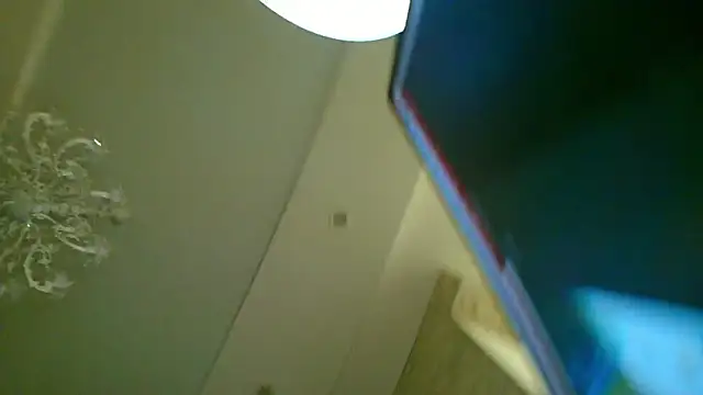 Snapshot of Evelyn_Mooree chatting on February 15, 9:59 pm Evelyn Mooree online show from February 15, 9:59 pm