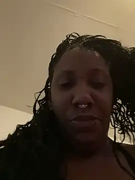 Yoshibaby2670 online show from February 14, 10:36 pm