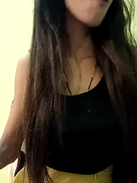Snapshot of Stripper_Maahi chatting on March 7, 8:34 am Stripper Maahi online show from March 7, 8:34 am