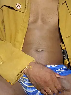 Snapshot of Kaizer1 chatting on February 12, 10:05 pm Kaizer1 online show from February 12, 10:05 pm