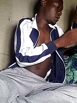 Snapshot of Kaizer1 chatting on February 14, 11:12 pm Kaizer1 online show from February 14, 11:12 pm