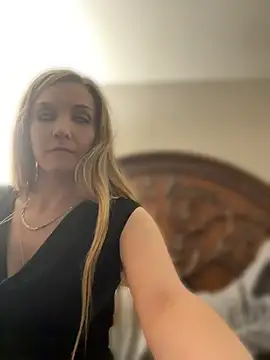 Kitty DaCocks online show from April 29, 10:27 pm