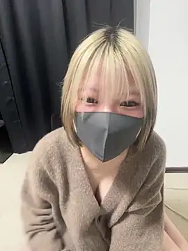 Snapshot of Hikaru-chan chatting on January 17, 10:45 pm Hikaru-chan online show from January 17, 10:45 pm